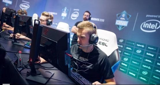 英超主場迎 英超主場迎