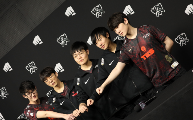 仲裁让他在 仲裁让他在